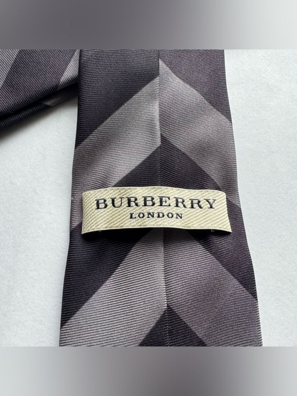 Burberry London 100% Silk Black Grey Plaid Check Tie - Picture 7 of 9